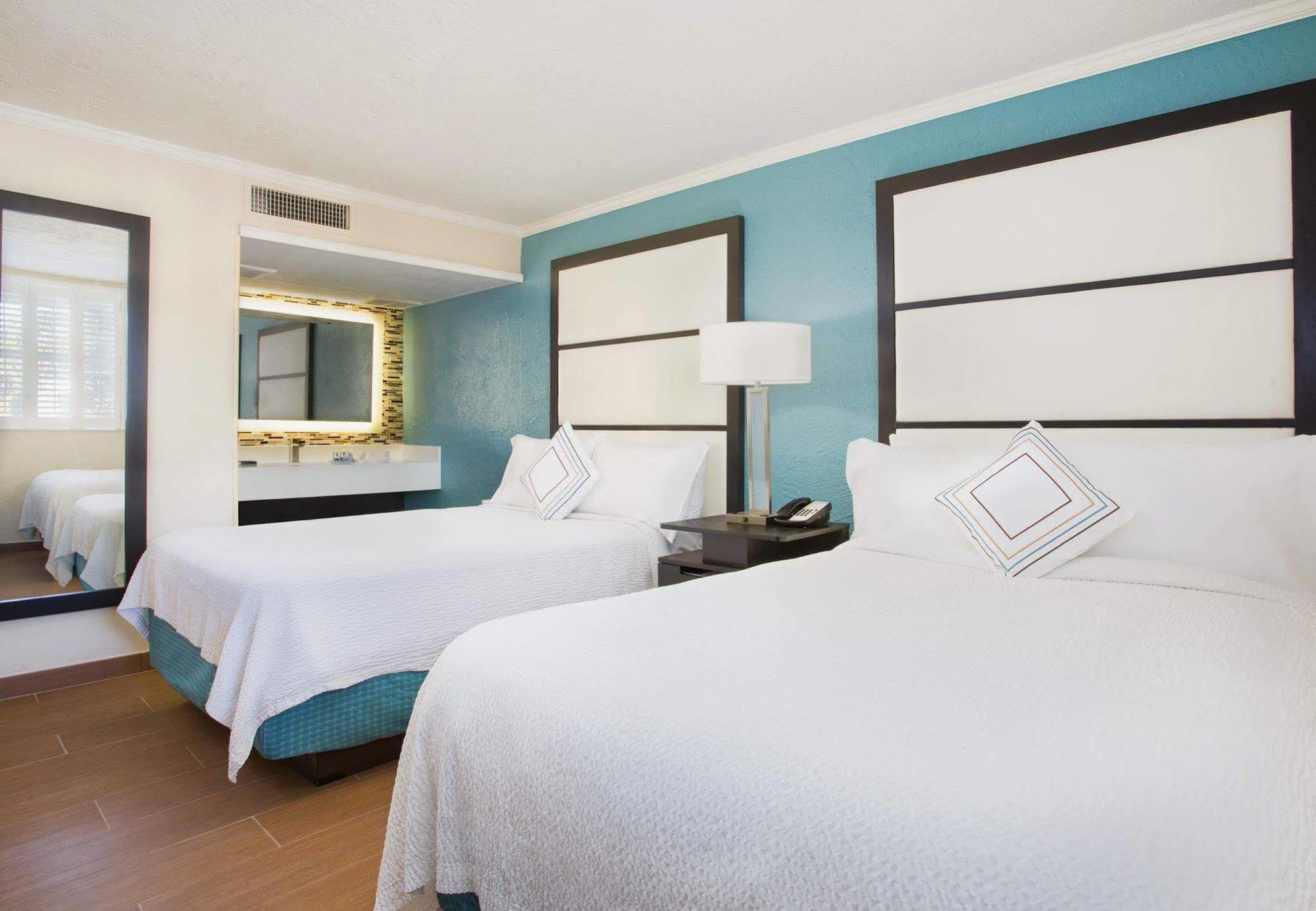 Fairfield Inn & Suites By Marriott Key West Bagian luar foto